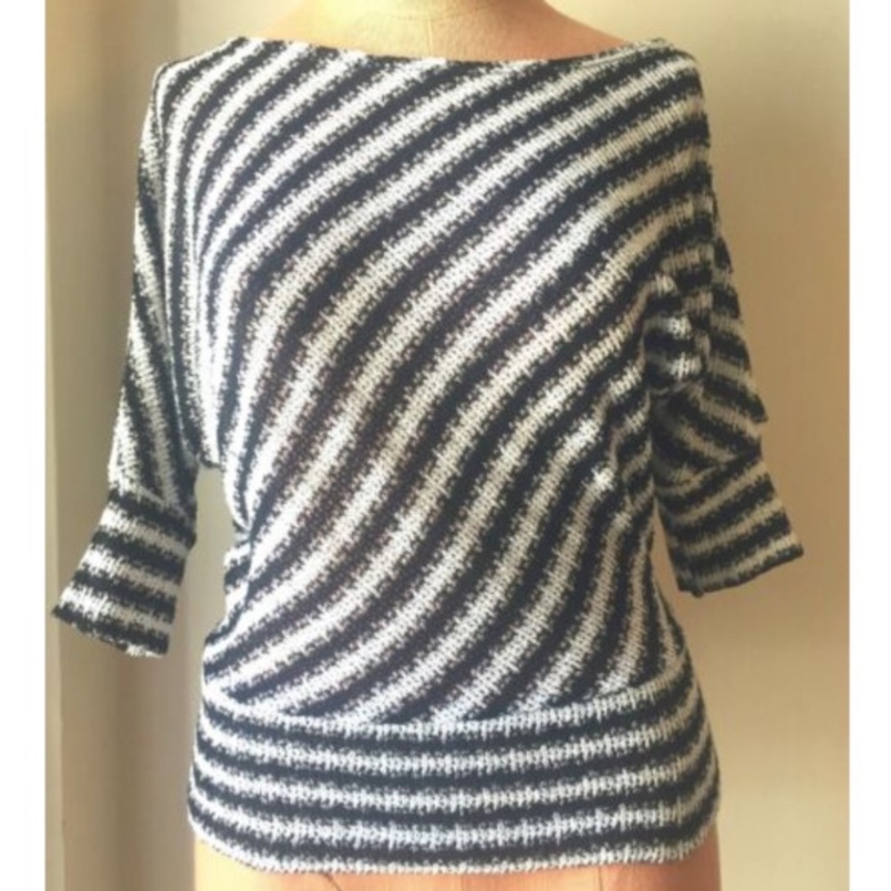 Teenbell Women's Sweaters Light Boat Neck Size S